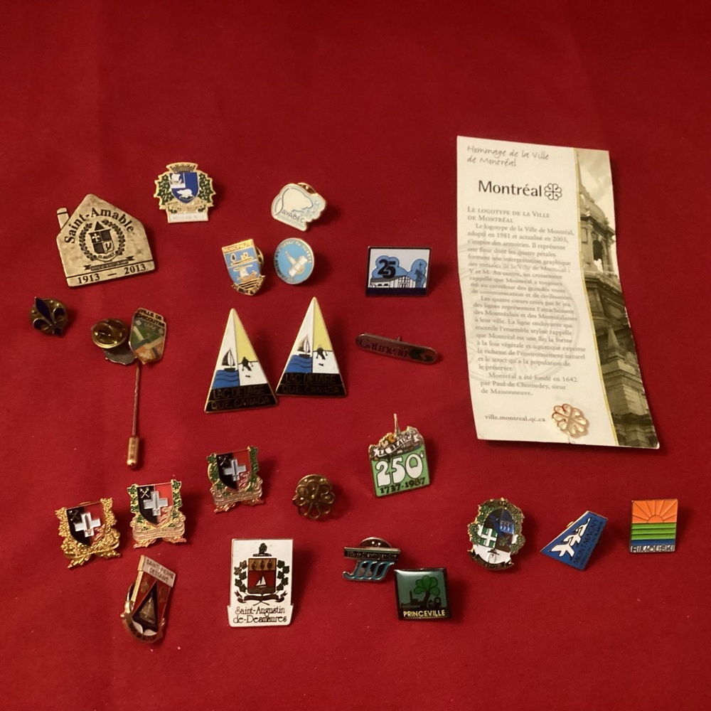 Cities of the province of Quebec pin lot